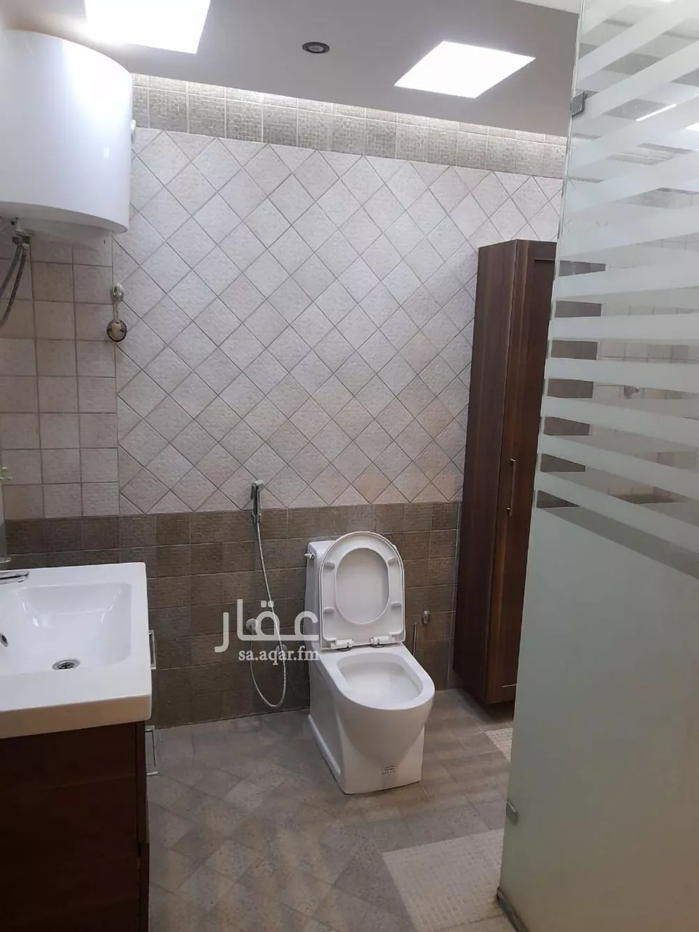 فيلا 4 غرف في النخيل 21