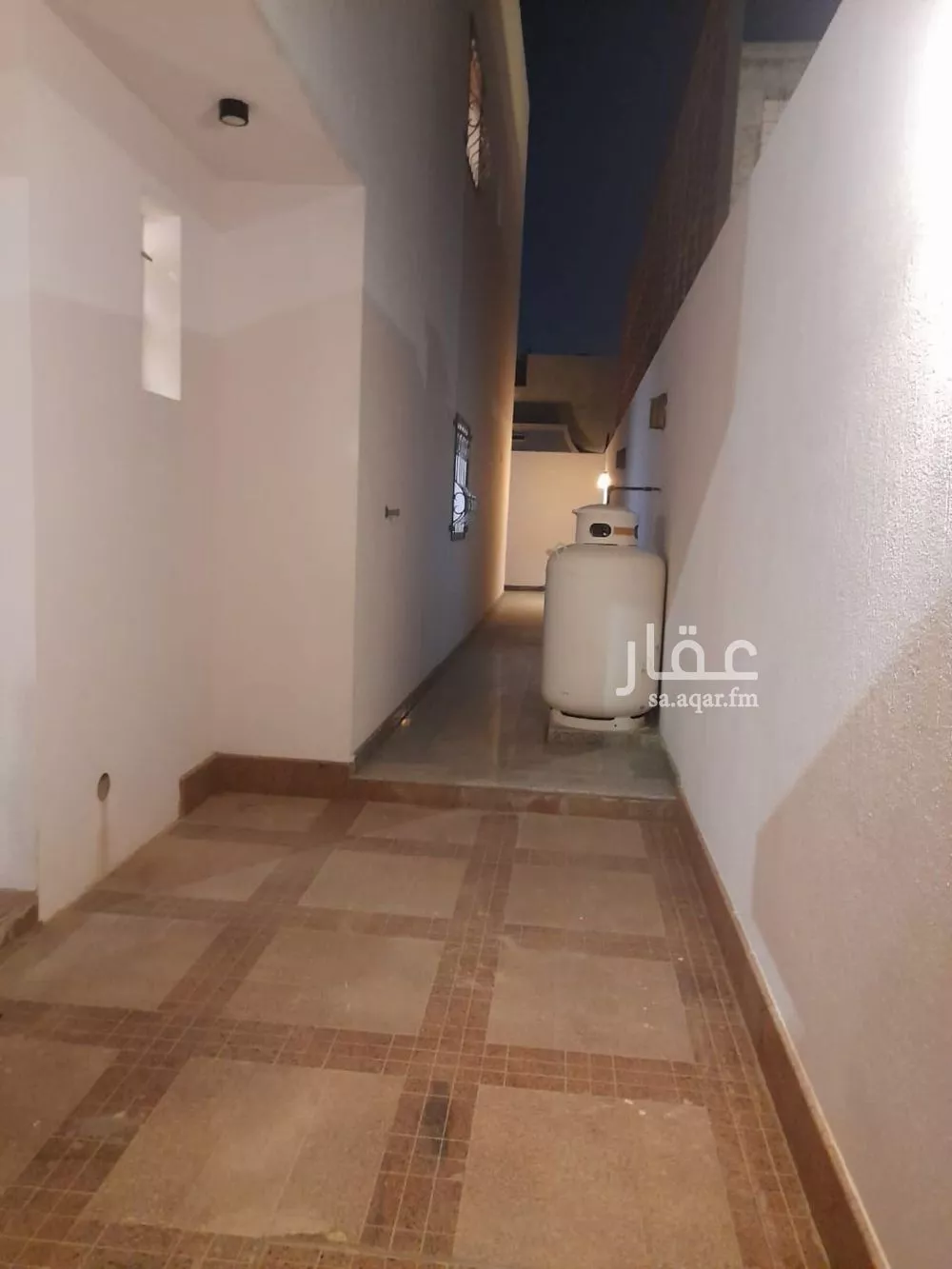 فيلا 4 غرف في النخيل 5