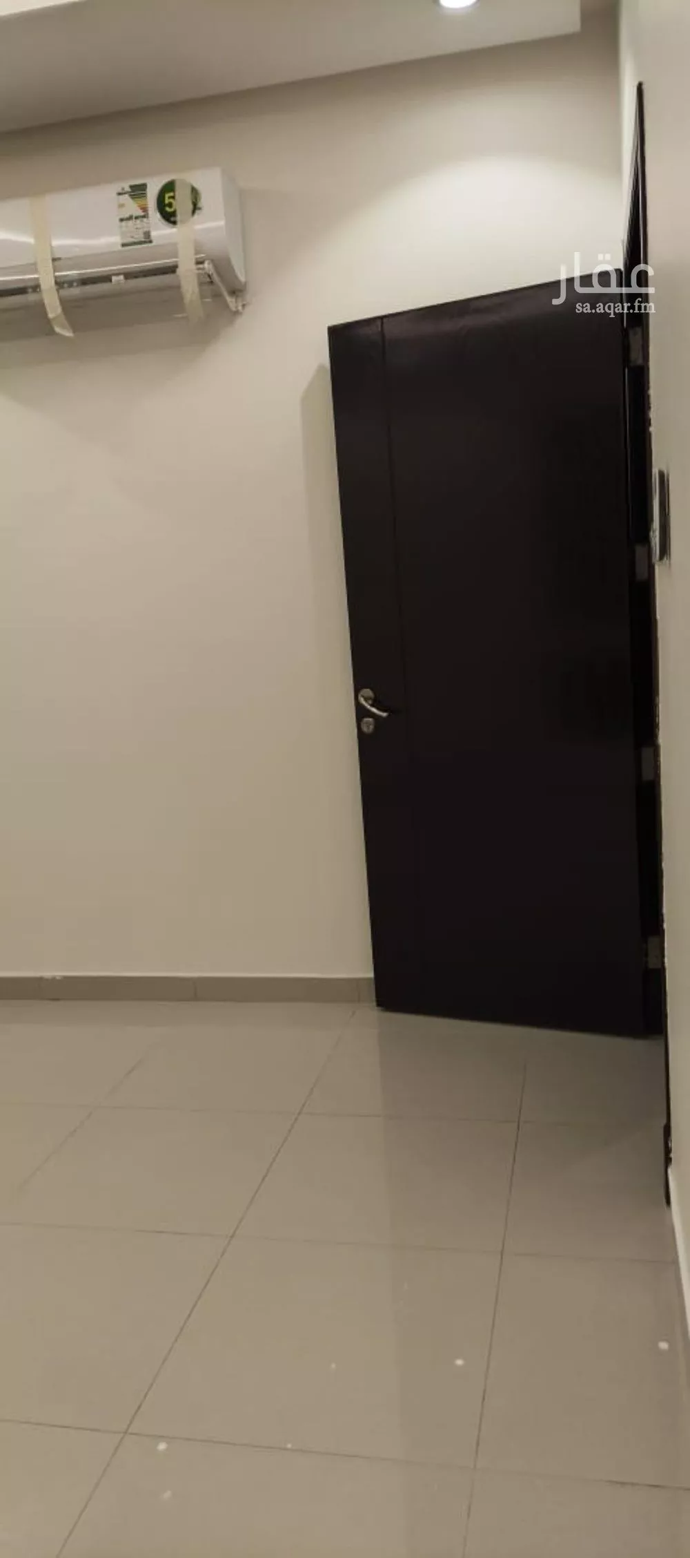 فيلا 4 غرف في العارض 7