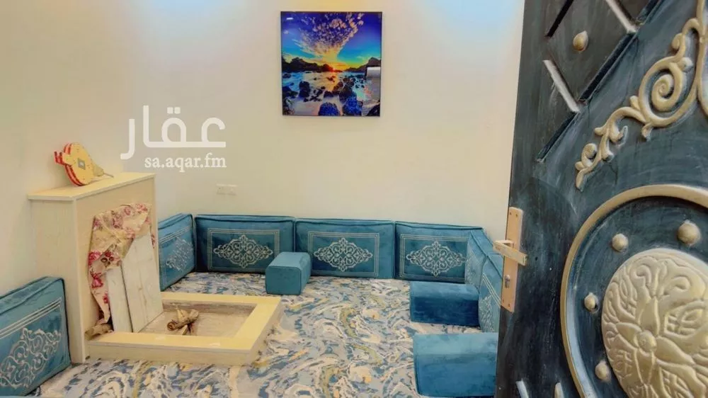 فيلا 5 غرف في الحزم 10