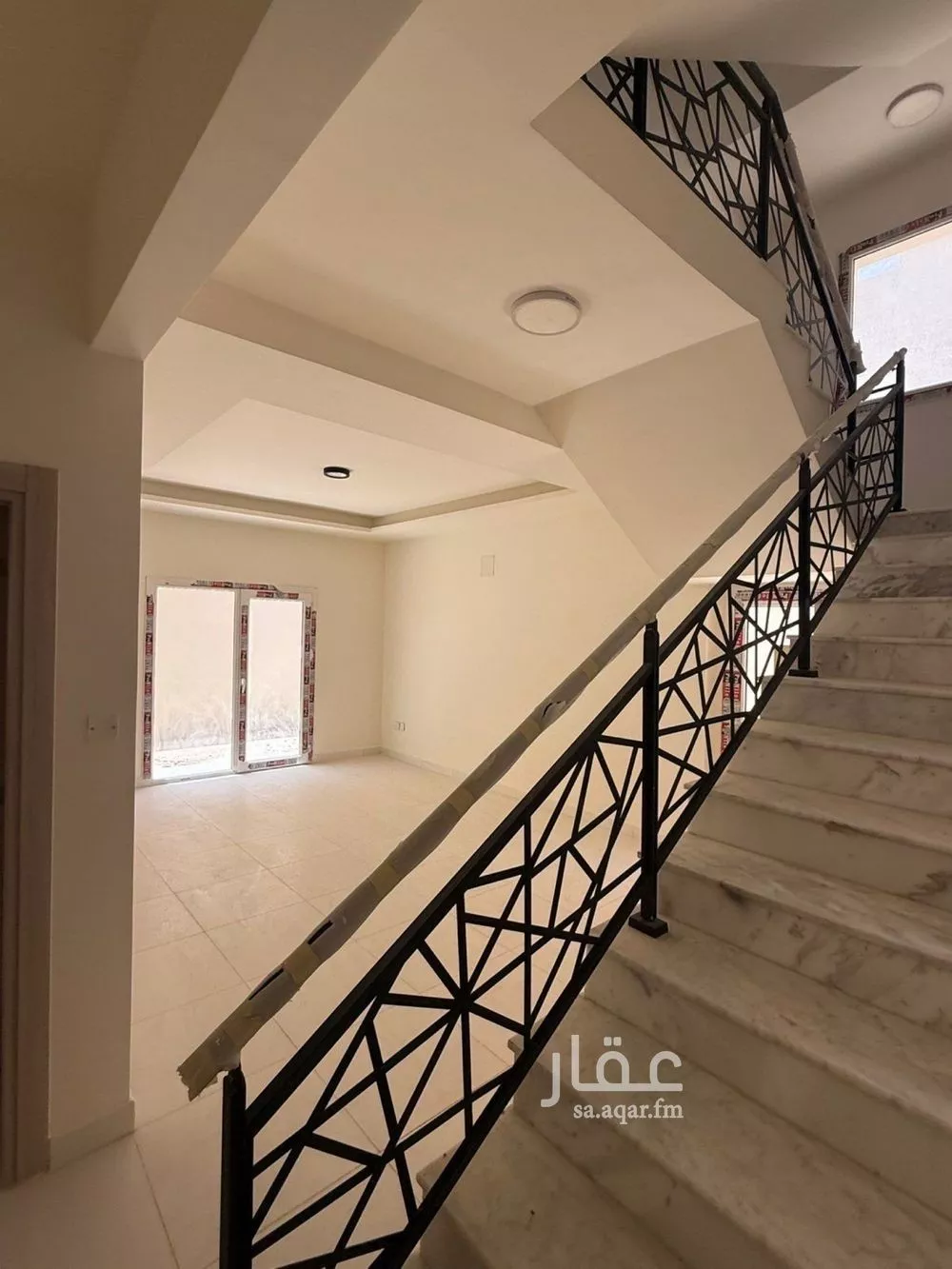 5 bedroom villa in Al Aridh 8