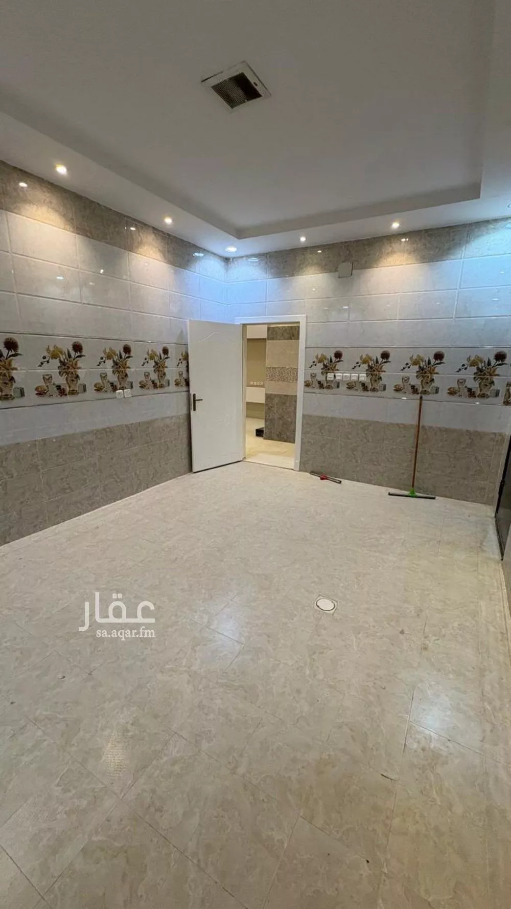 فيلا 8 غرف في المهدية 11