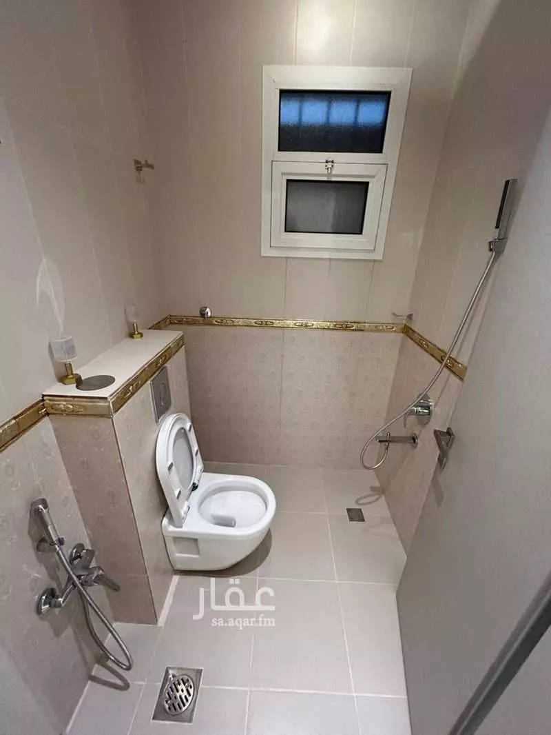 فيلا 6 غرف في النرجس 18