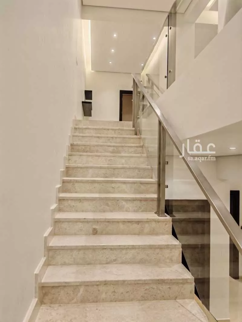 فيلا 5 غرف في النرجس 14