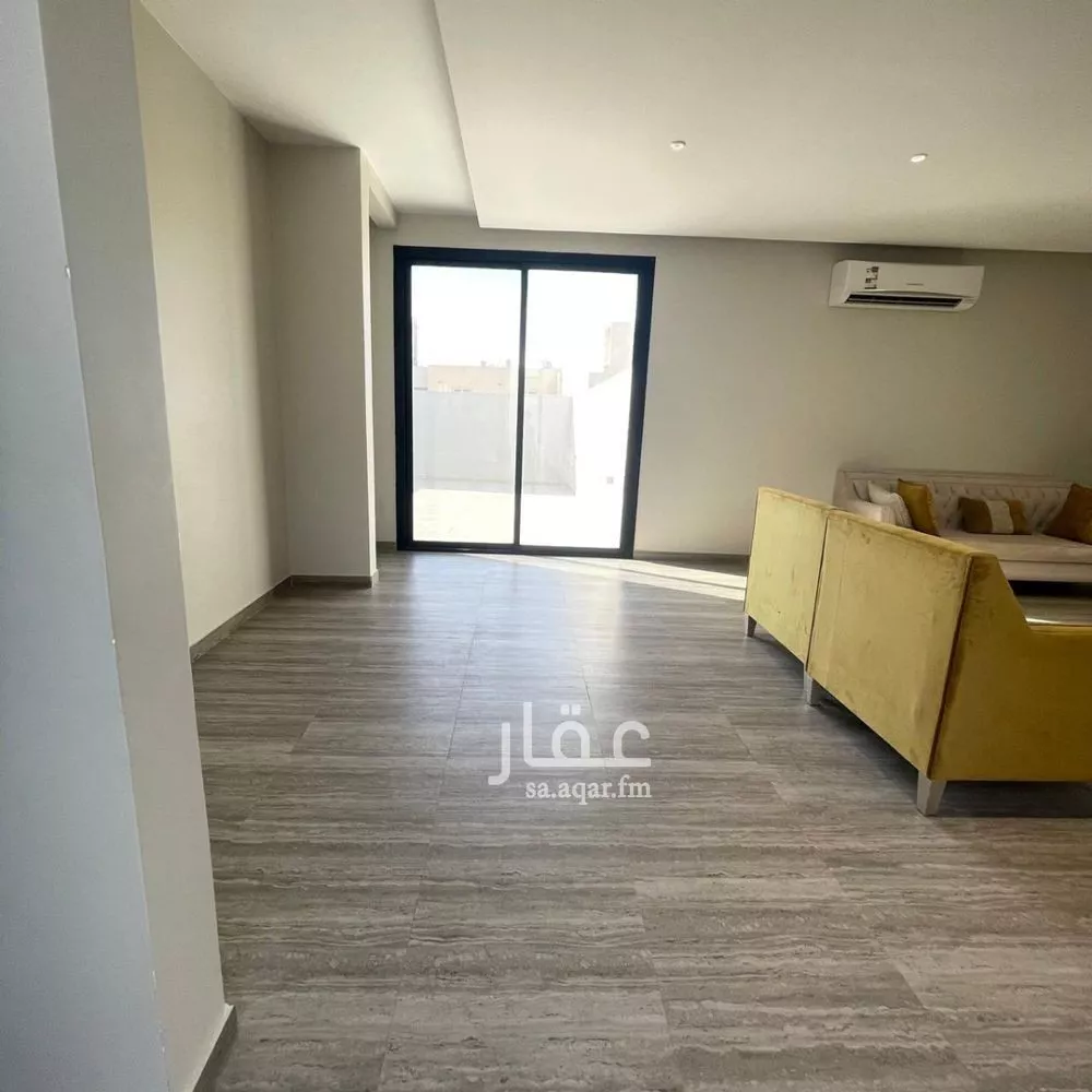8 bedroom villa in Al Rimal 3