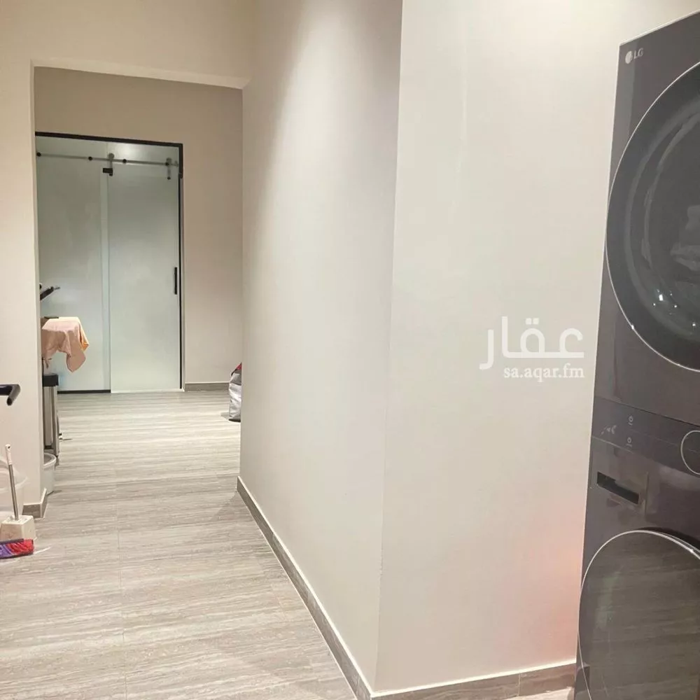 8 bedroom villa in Al Rimal 5