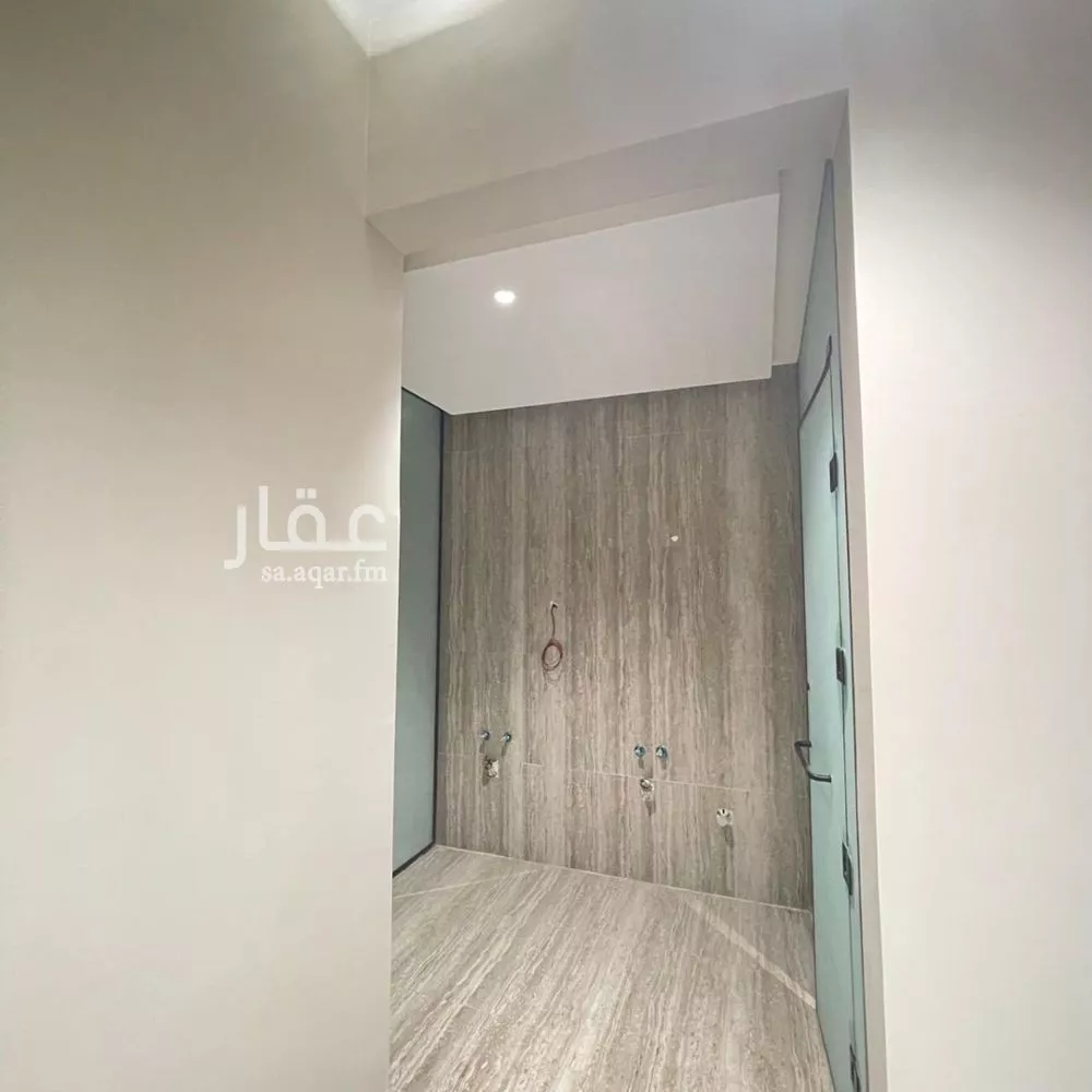 8 bedroom villa in Al Rimal 8