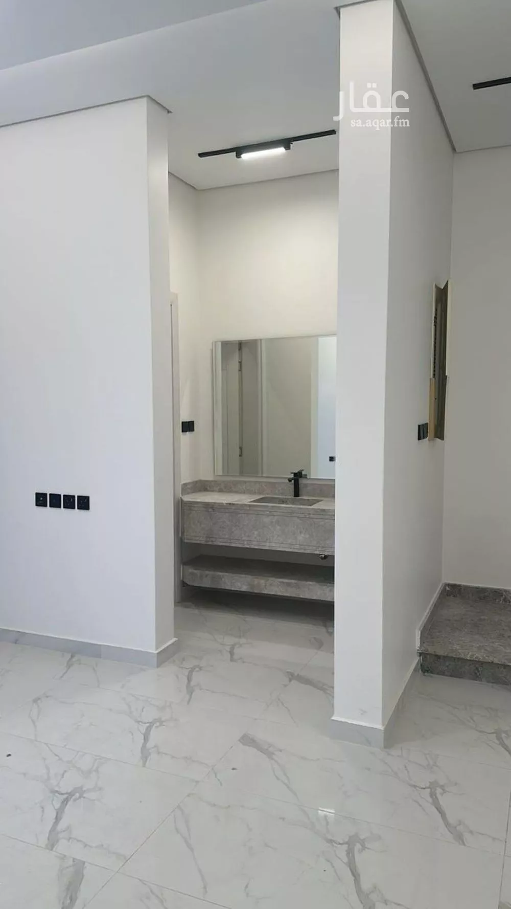 4 bedroom villa in Al Narjis 8
