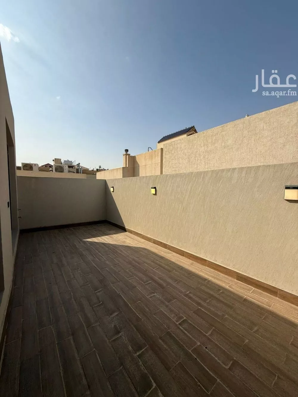 فيلا 5 غرف في النرجس 26