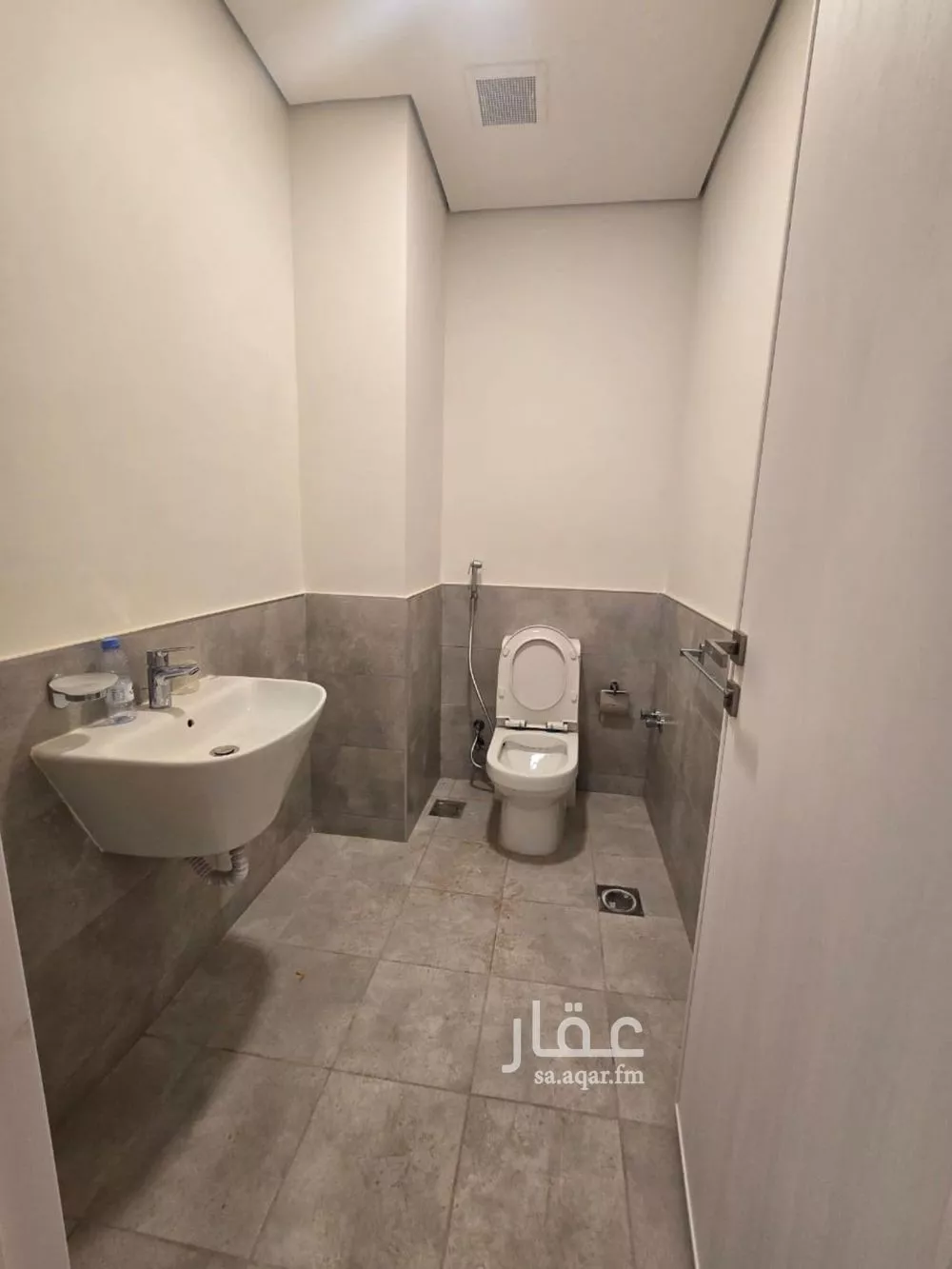6 bedroom villa in Al Narjis 7