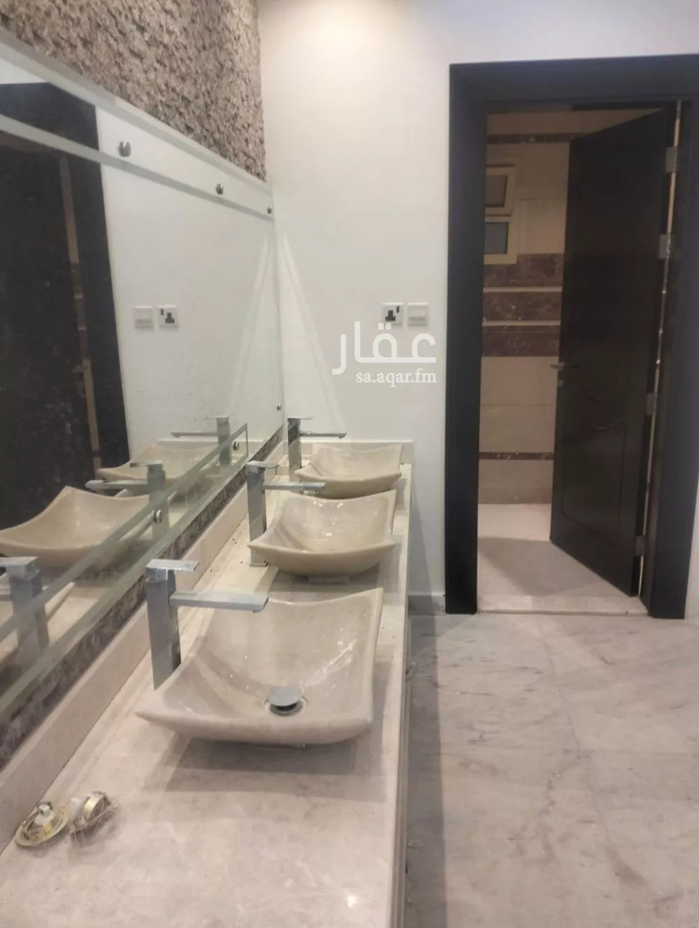 6 bedroom villa in Al Malqa 7