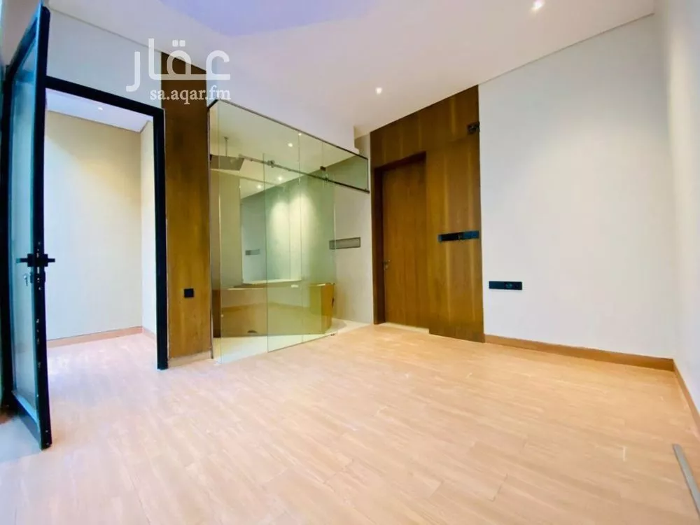 4 bedroom villa in Al Mahdiyyah, Riyadh 6