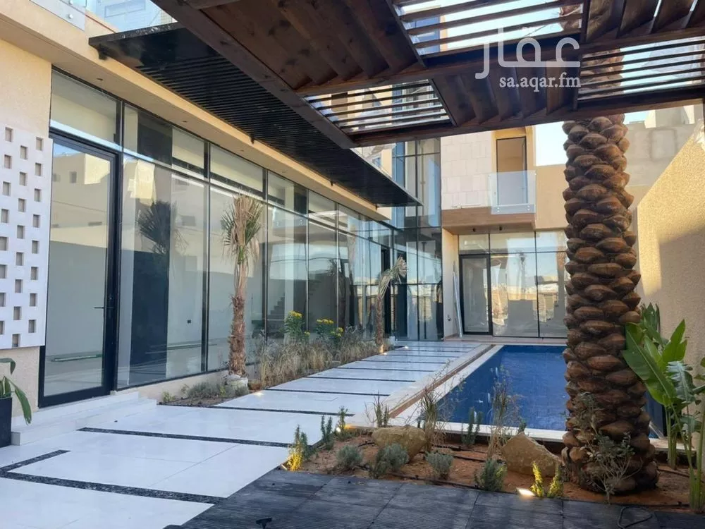 4 bedroom villa in Al Mahdiyyah, Riyadh 9