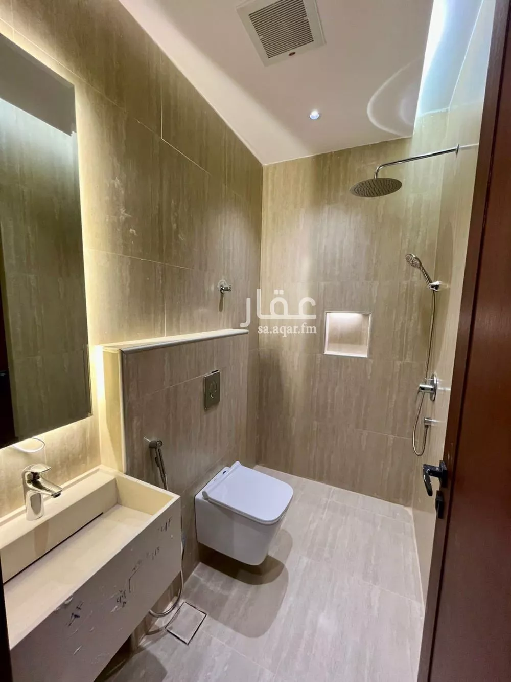 3 bedroom apartment in Al Mahdiyyah 10