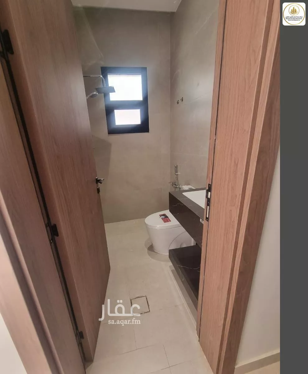 شقة 4 غرف في الشرق 10