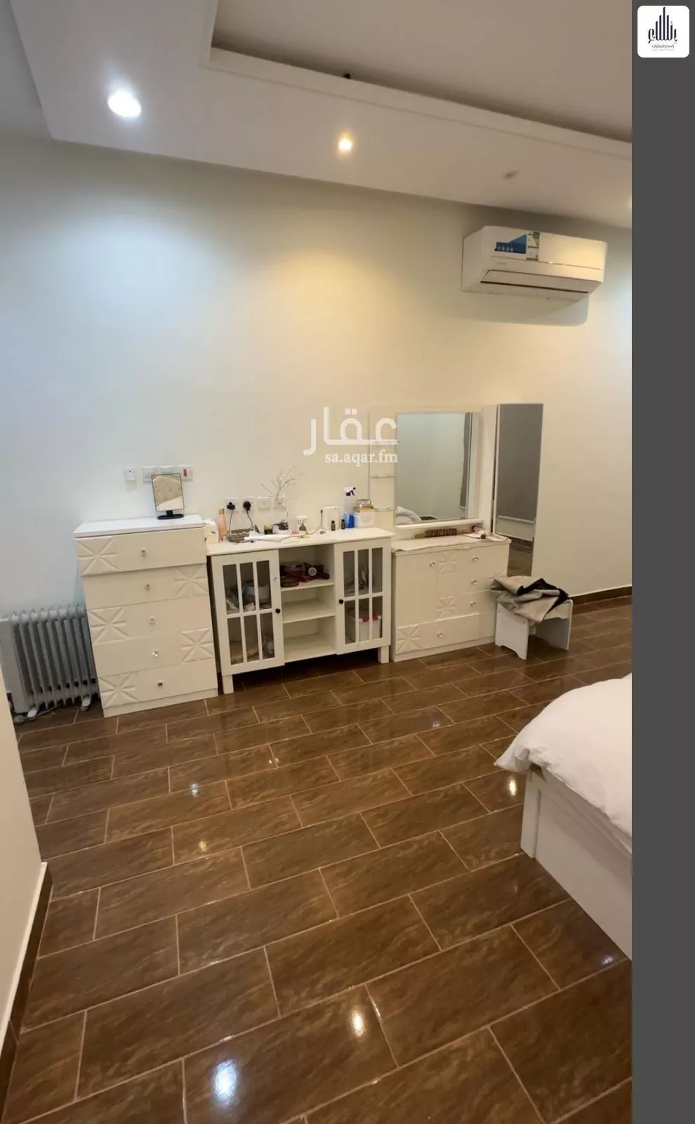 فيلا 4 غرف في طيبة 4