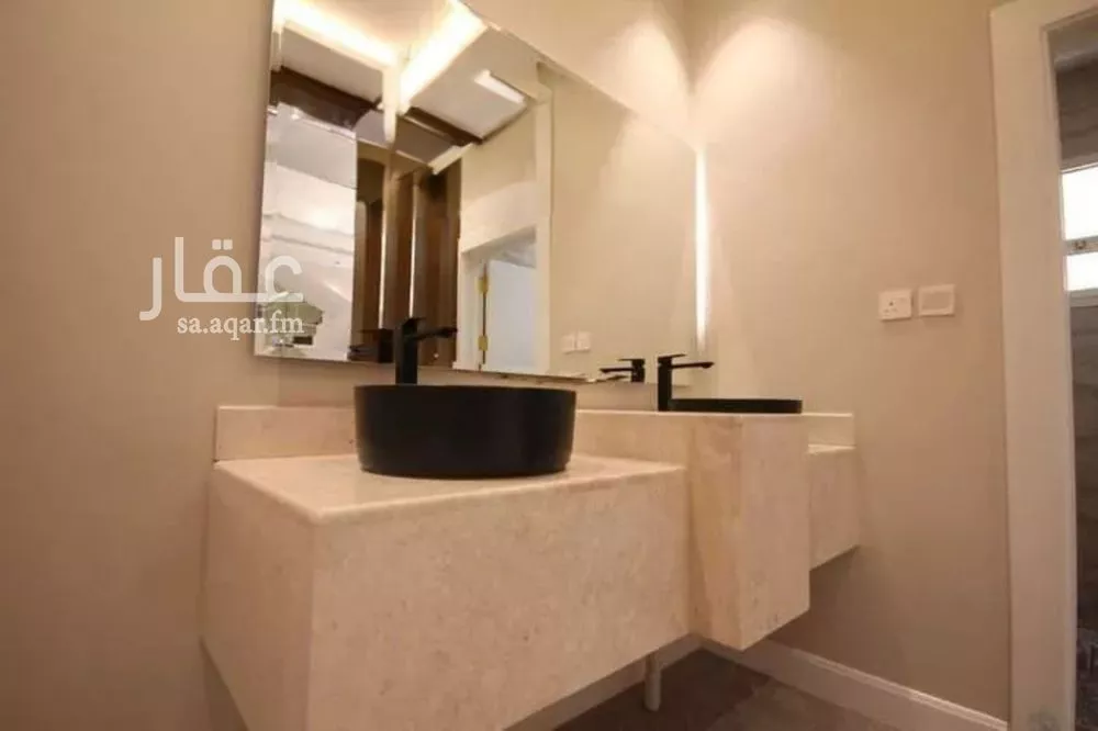 5 bedroom villa in Dhahrat Laban 15