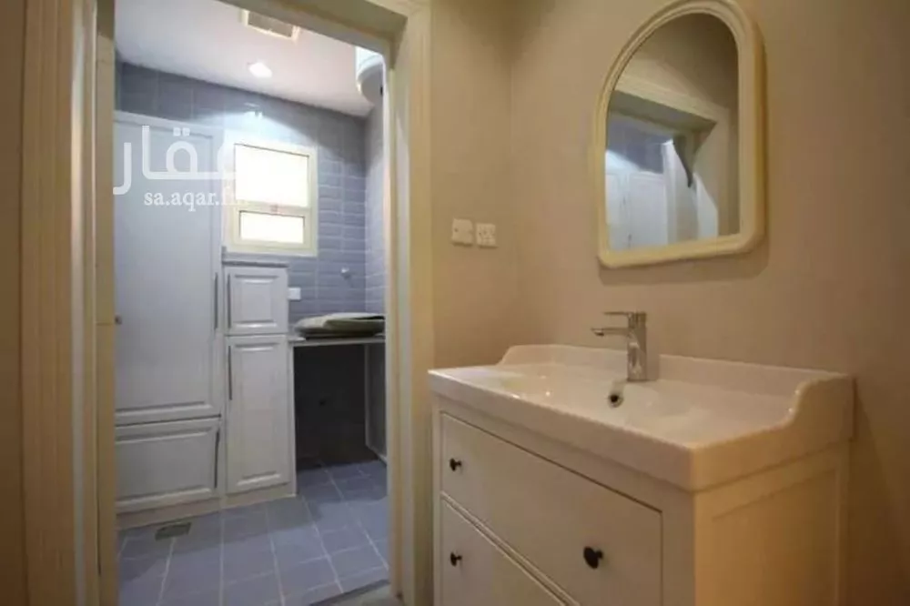 5 bedroom villa in Dhahrat Laban 22