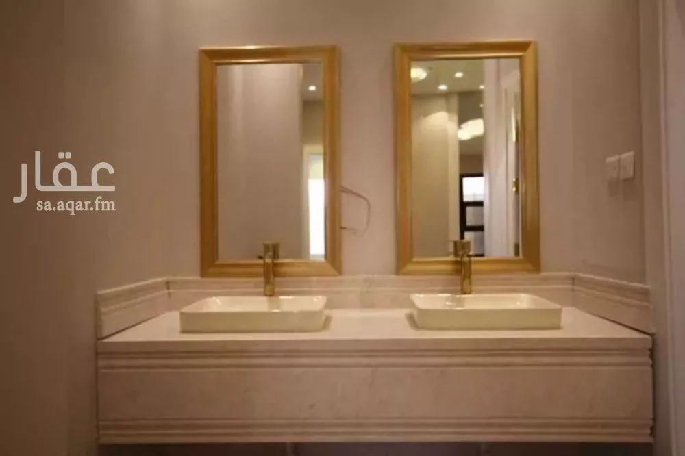 5 bedroom villa in Dhahrat Laban 9