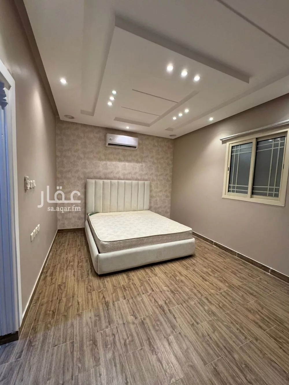فيلا 5 غرف في العارض 12