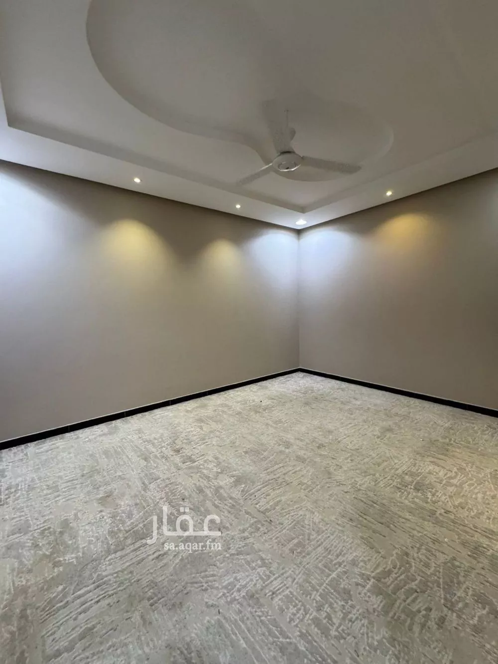 فيلا 5 غرف في العارض 7