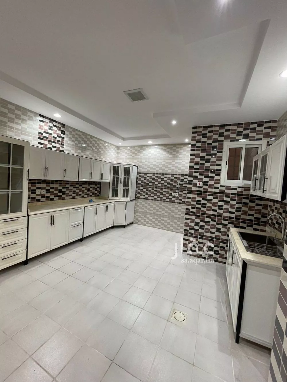 5 bedroom villa in Al Wadi 2