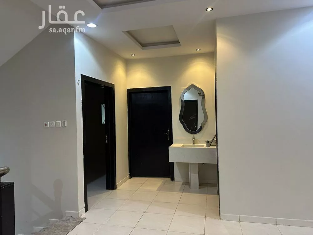 فيلا 6 غرف في المونسية 8