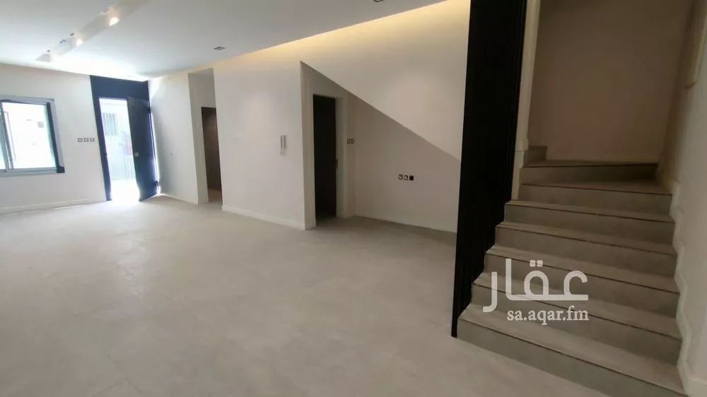 4 bedroom villa in Al Aridh 6