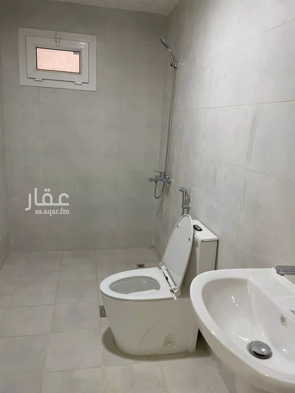 فيلا 4 غرف في العارض 21