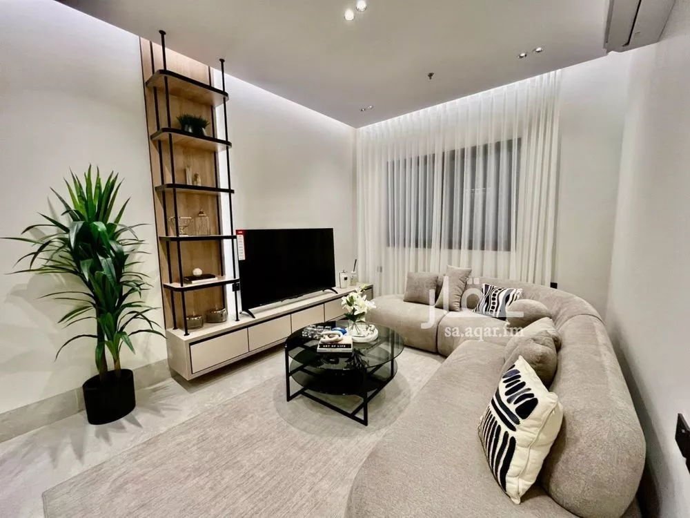 4 bedroom apartment in Al Mahdiyyah 5