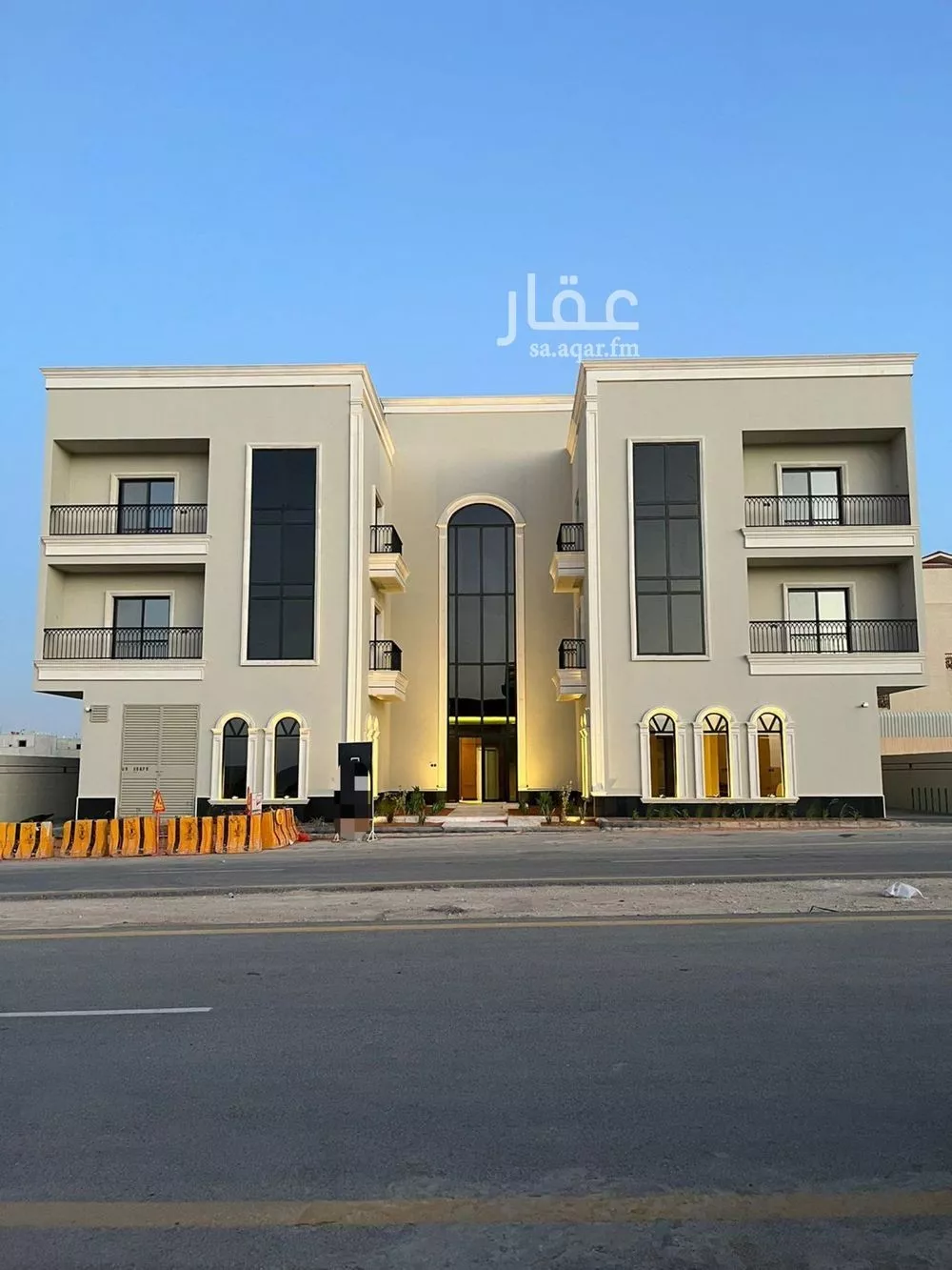 3 bedroom apartment in Al Mahdiyyah 4
