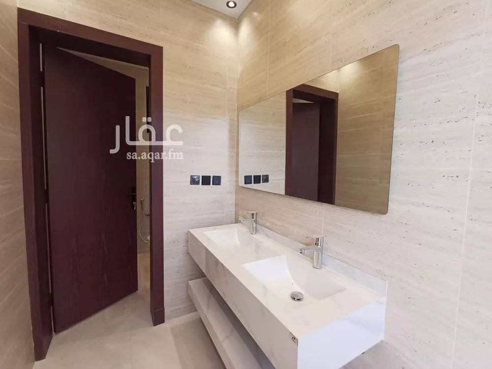 3 bedroom apartment in Al Maizilah 5