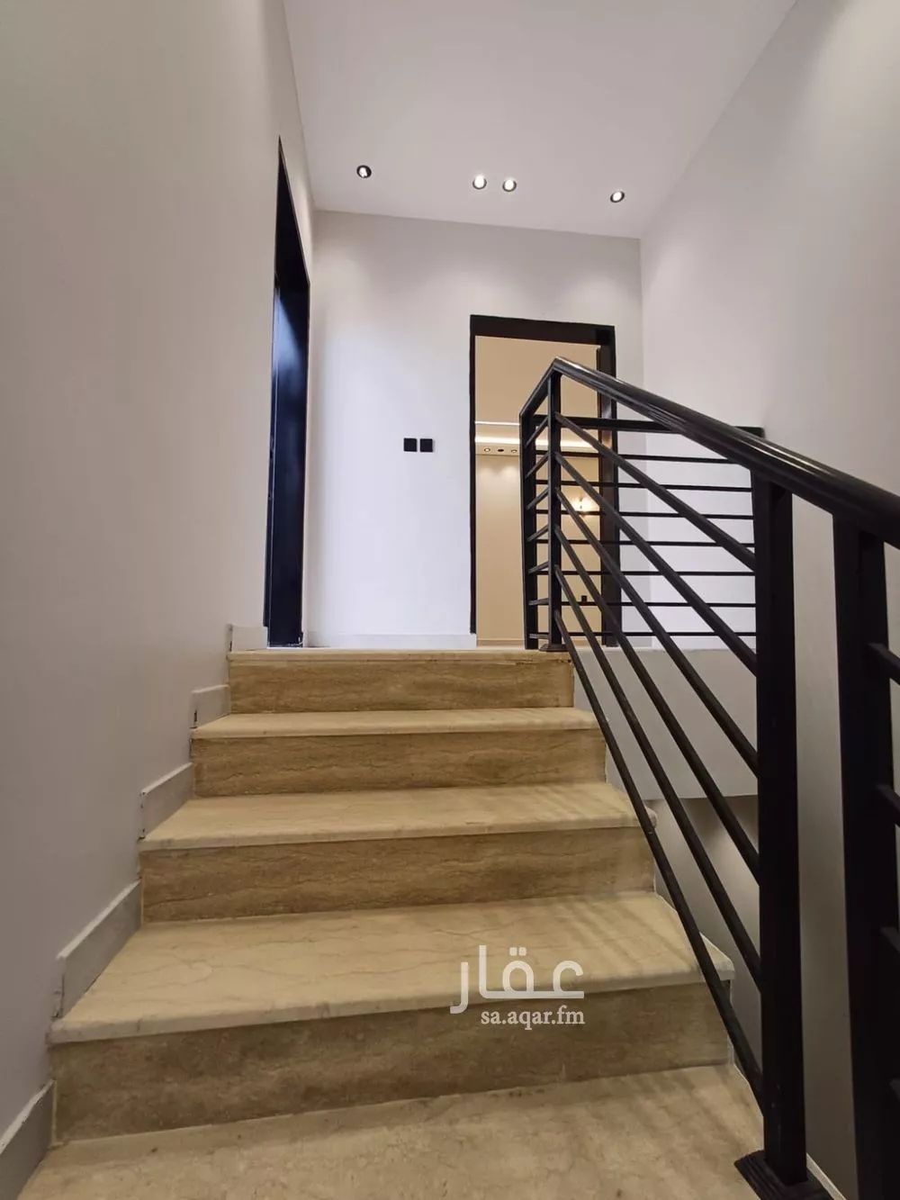 3 bedroom apartment in Al Maizilah 7