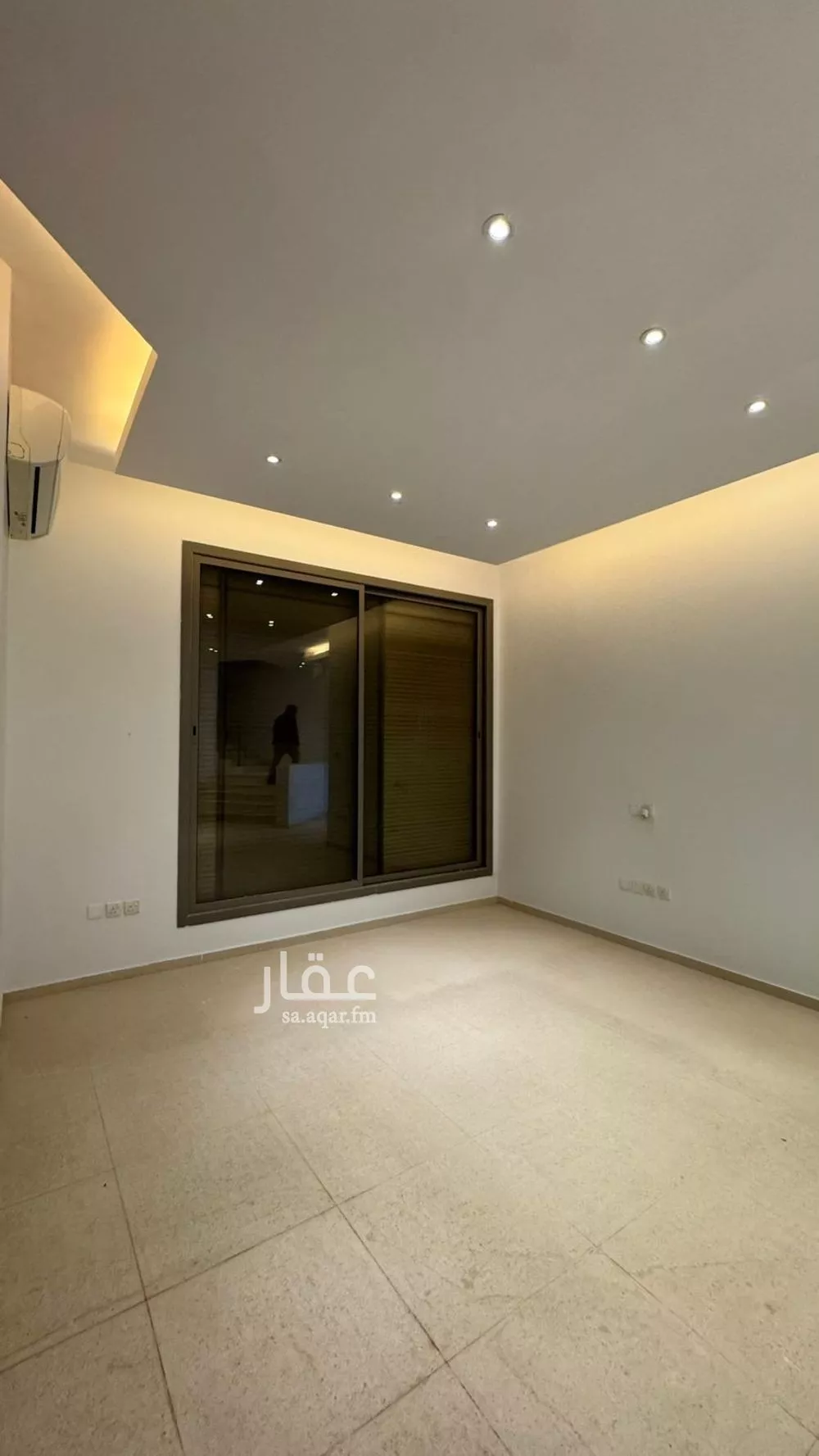 فيلا 5 غرف في العارض 6