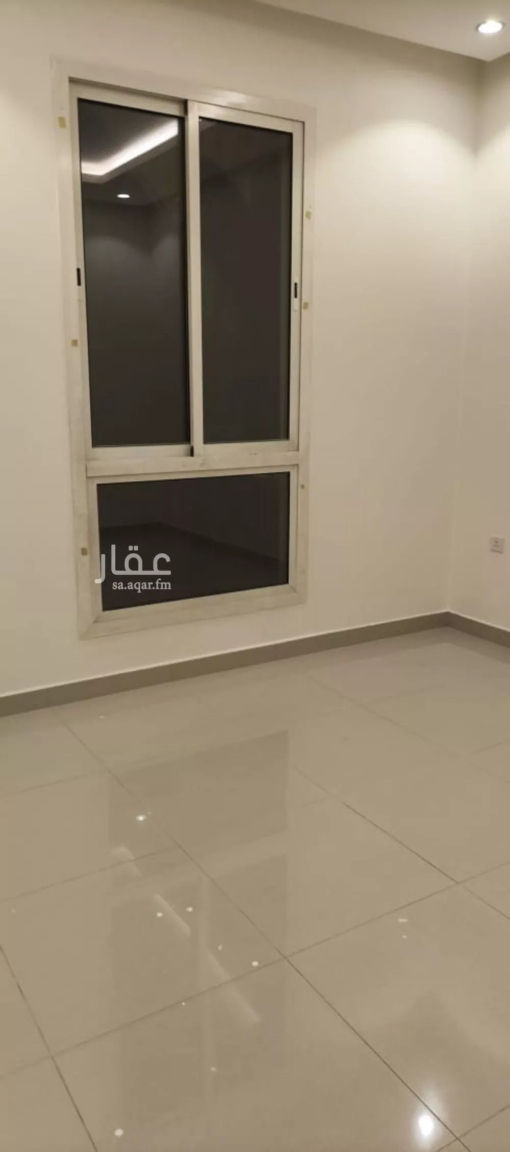 فيلا 4 غرف في العارض 14