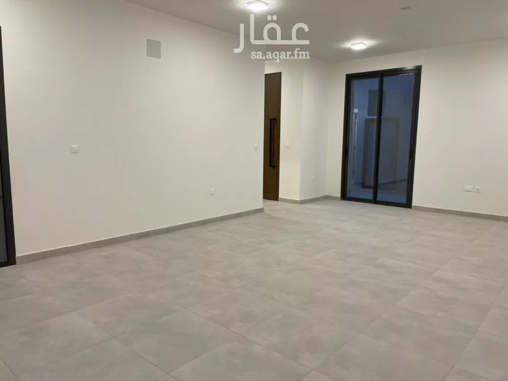 فيلا 6 غرف في النرجس 7