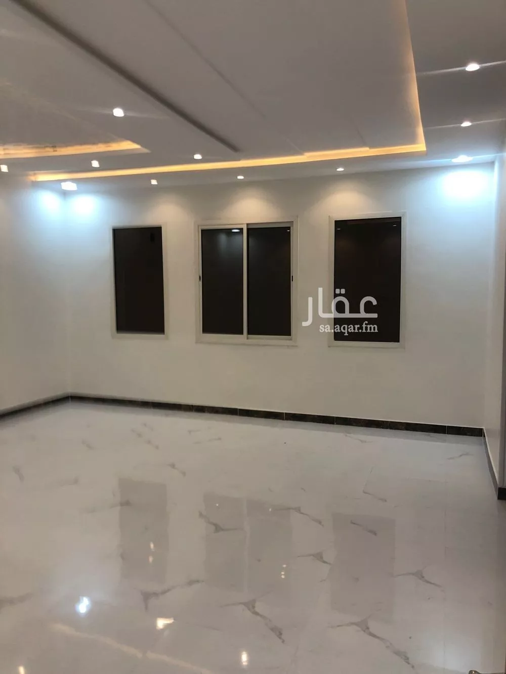 فيلا 10 غرف في الرمال 2