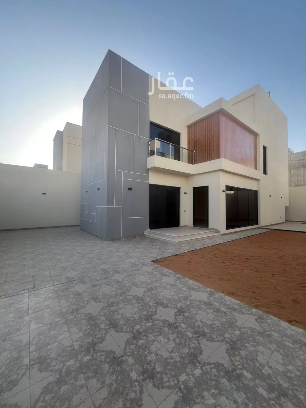 فيلا 5 غرف في الجنادرية 8
