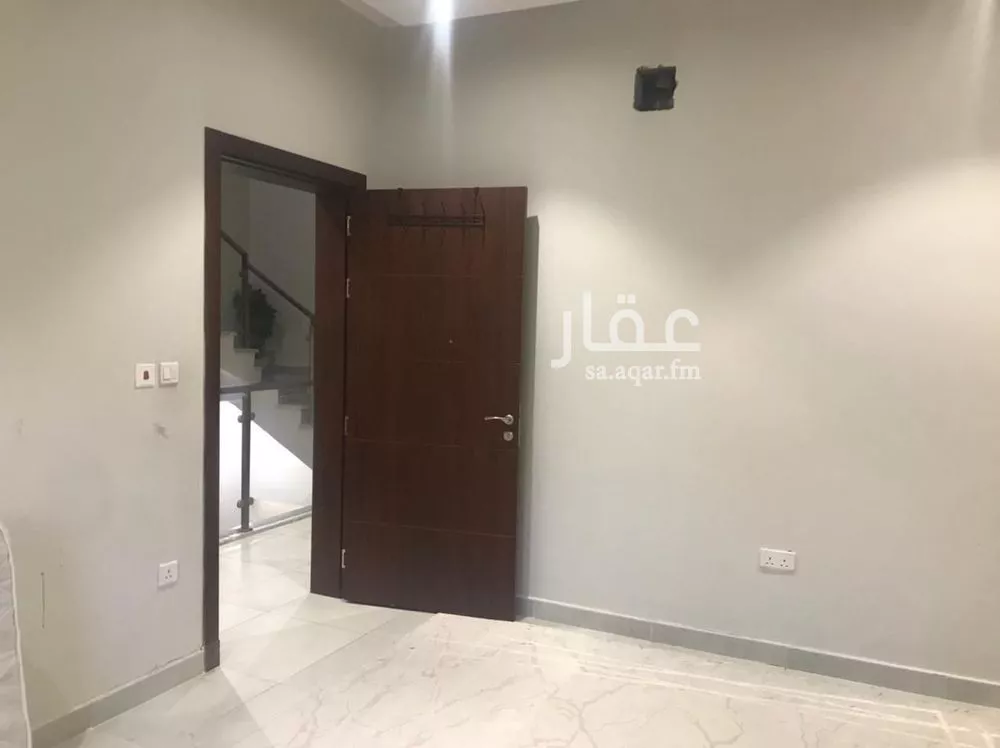 5 bedroom villa in Al Janadriyah 20
