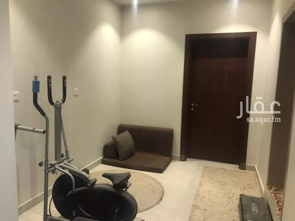 5 bedroom villa in Al Janadriyah 3