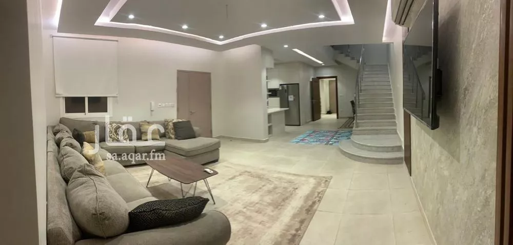 5 bedroom villa in Al Janadriyah 25