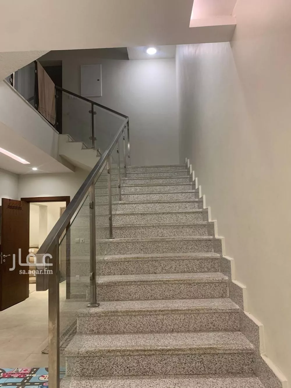 5 bedroom villa in Al Janadriyah 27