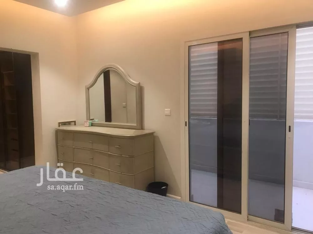 5 bedroom villa in Al Janadriyah 8