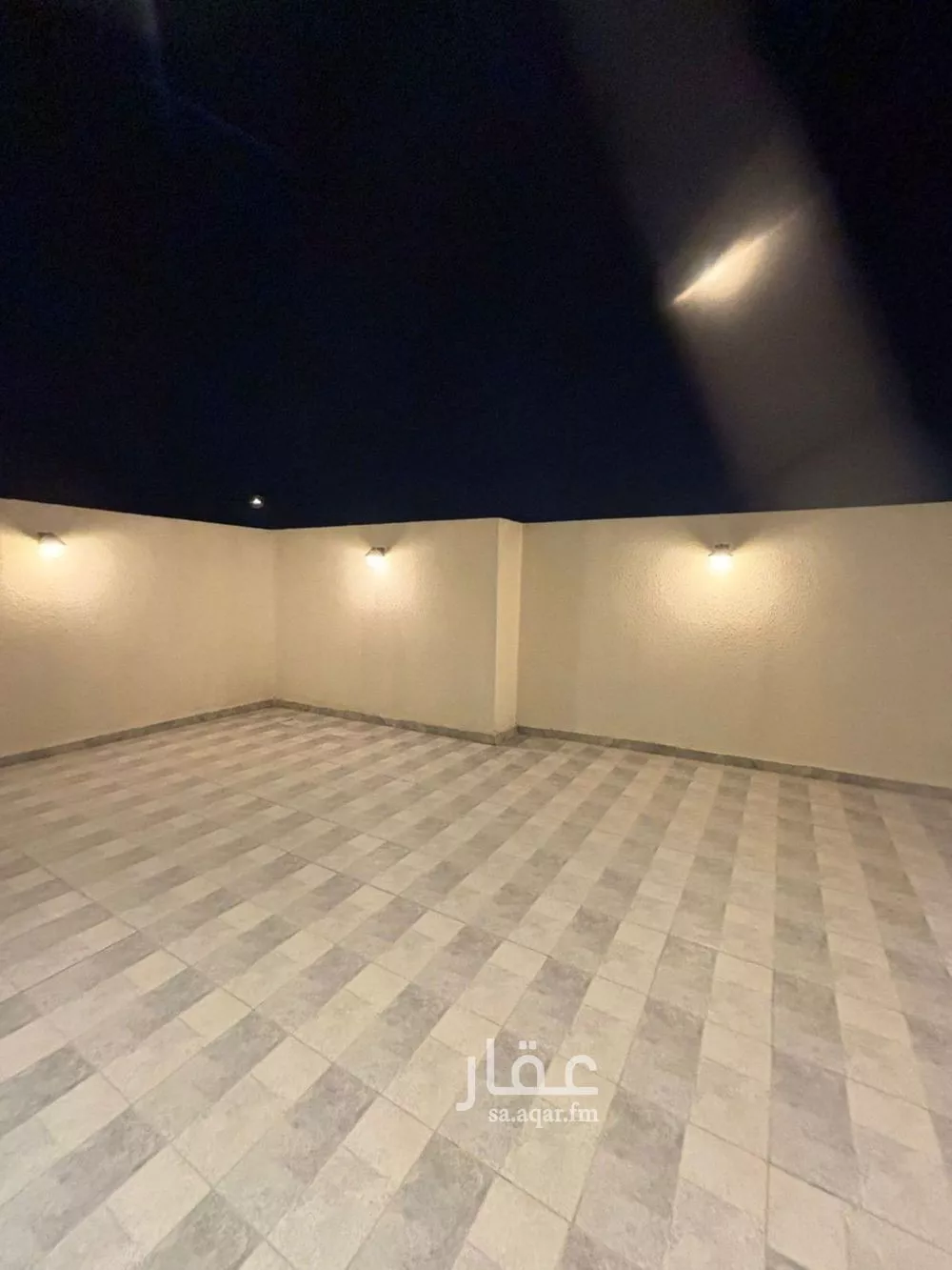 فيلا 4 غرف في العارض 5