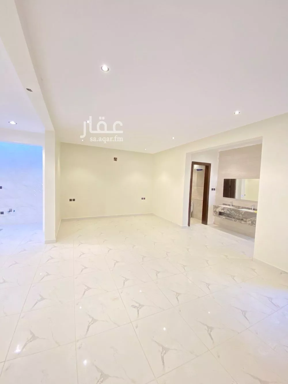 6 bedroom villa in Al Uraija Al Gharbiyah 8