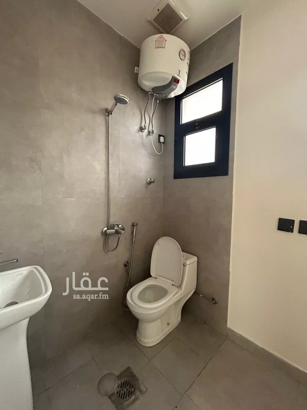 فيلا 4 غرف في العارض 16