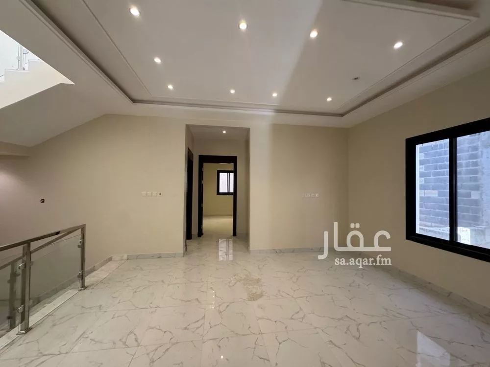 فيلا 5 غرف في العارض 12