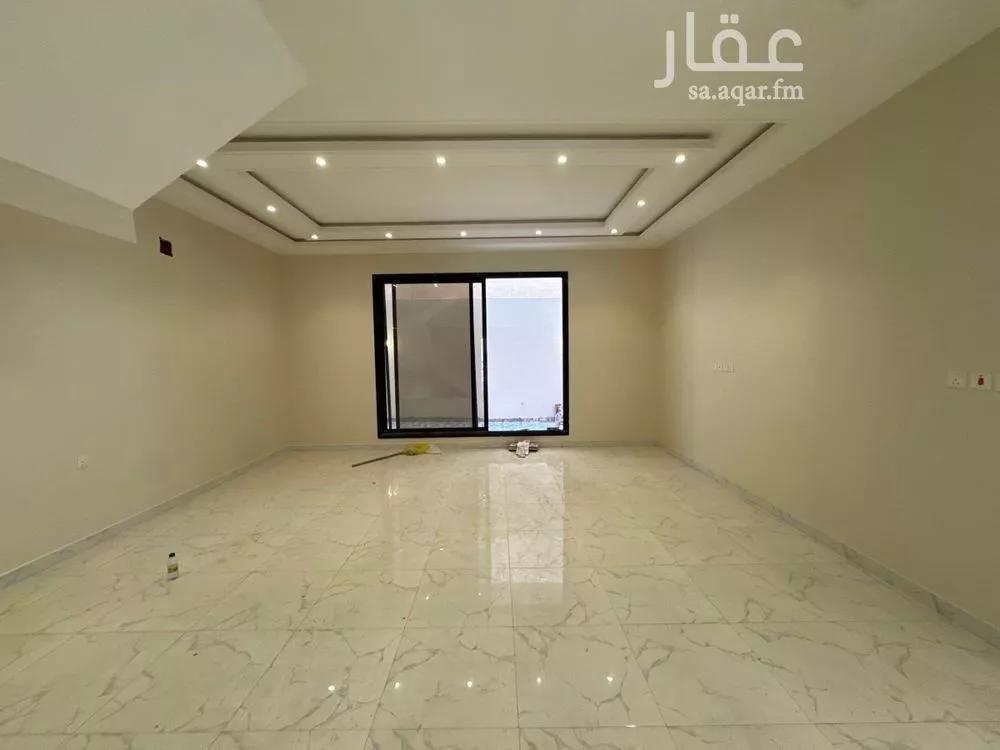 فيلا 5 غرف في العارض 6