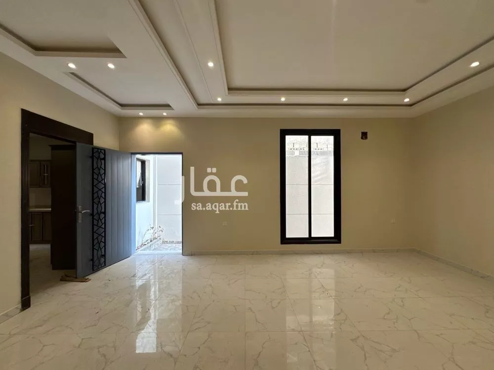 فيلا 5 غرف في العارض 7