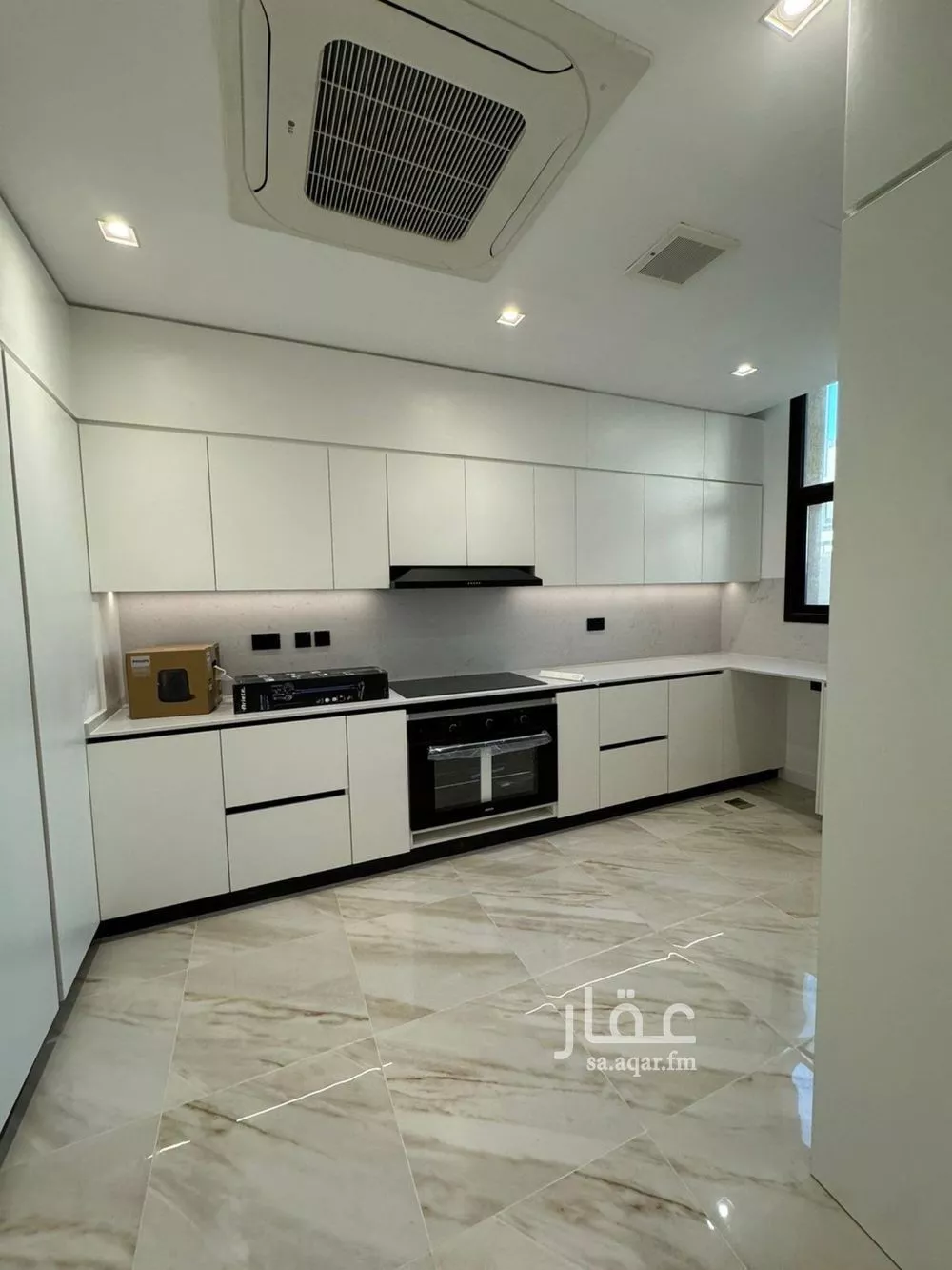 فيلا 4 غرف في سدرة 16